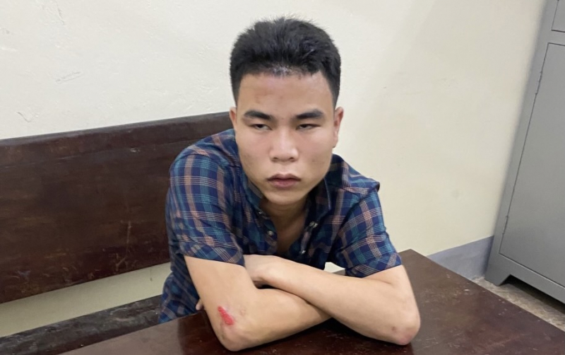 Đối tượng đánh người bất tỉnh trong clip đã bị tạm giữ để điều tra -0