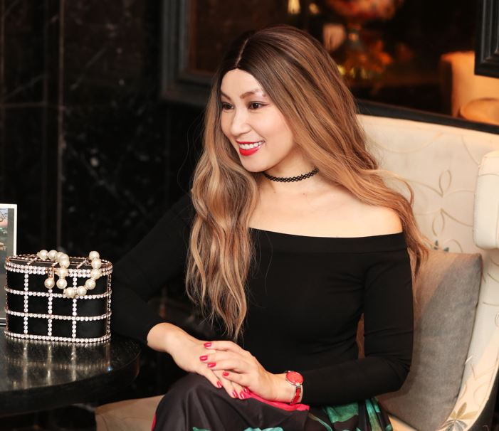 Nhà văn Di Li – Người đẹp trinh thám vào khu rừng chữ -0