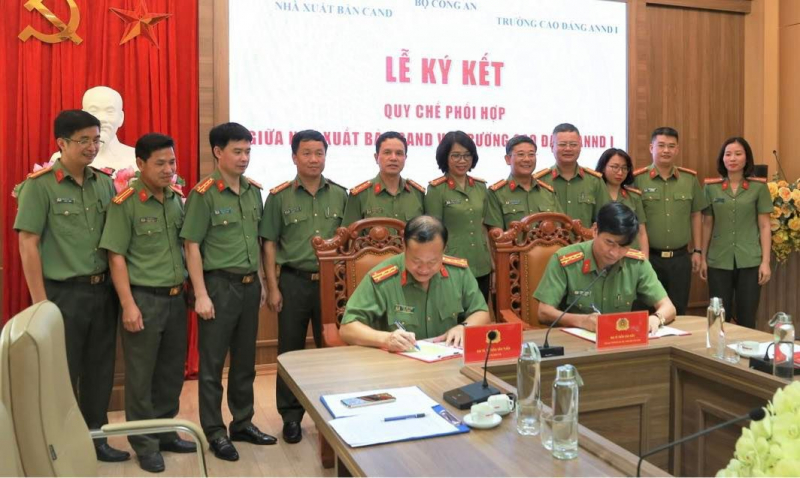 Trường Cao đẳng ANND I và Nhà xuất bản CAND ký kết quy chế phối hợp -0
