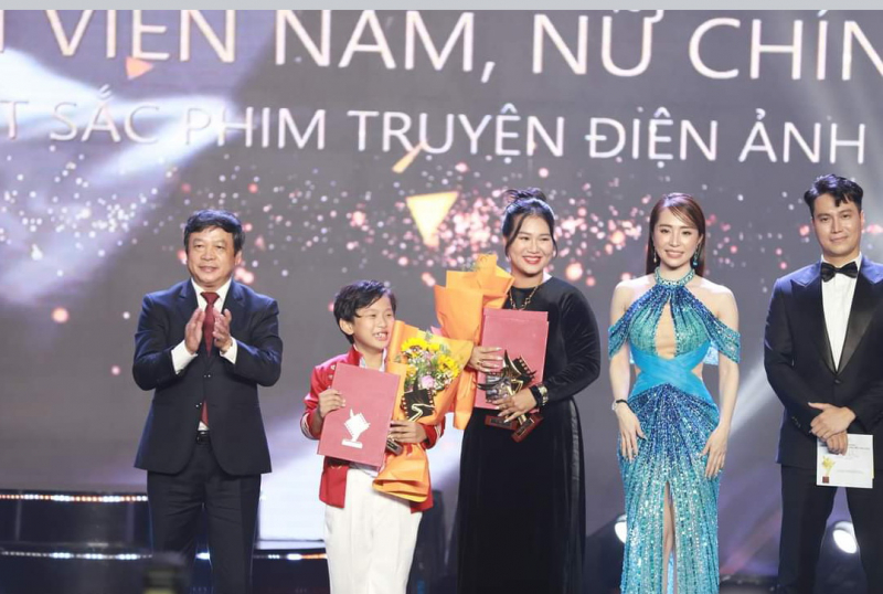 Phim truyện điện ảnh “Đêm tối rực rỡ” đoạt giải Cánh diều Vàng 2021 -0
