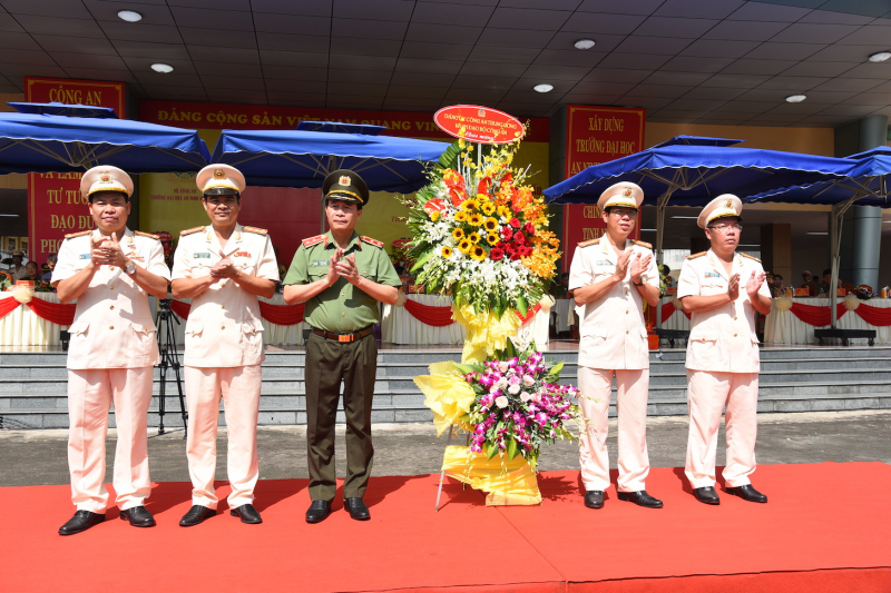 Đại học ANND khai giảng năm học mới, Ra quân huấn luyện đơn vị dự bị chiến đấu  -0