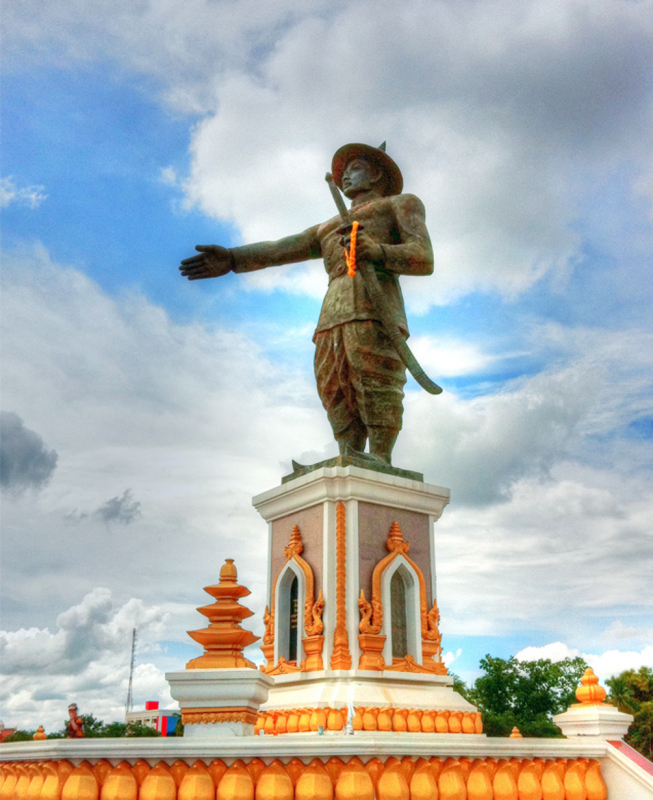 tuong vua anouvong lao.jpg -0