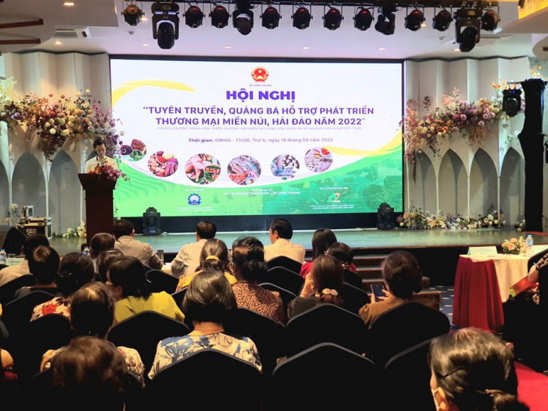 Quảng bá hỗ trợ phát triển thương mại miền núi, hải đảo -0