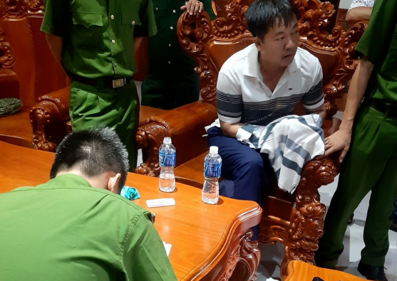 Bắt và đình chỉ công tác 5 cán bộ quản lý thị trường Bình Thuận -0