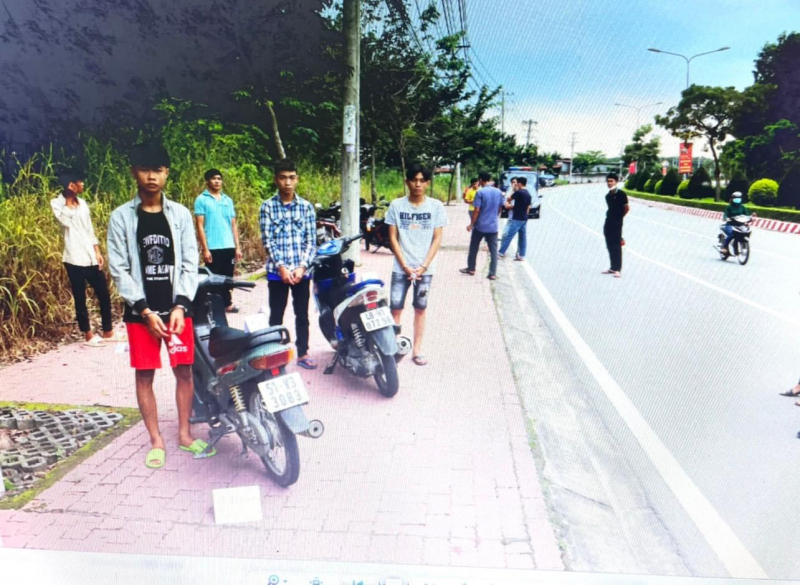 Đi picnic kết hợp...cướp tài sản! -0