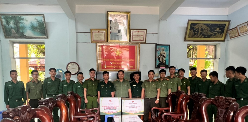 Sôi nổi hành trình nghĩa tình biên giới năm 2022 của Tuổi trẻ Công an TP Hồ Chí Minh -0