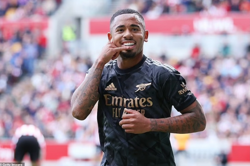 Cầu thủ trẻ của Arsenal lập kỷ lục trong ngày đội nhà 