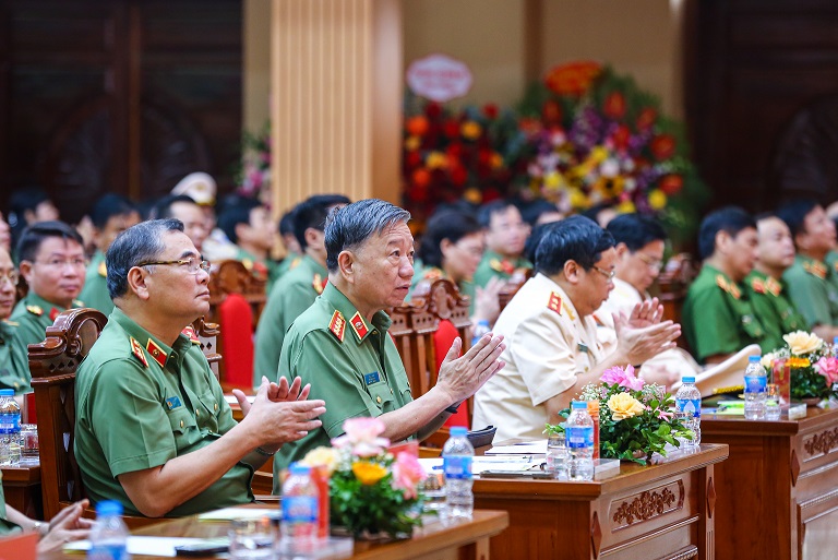 Minister To Lam attends opening ceremony of new school year at People's Security Academy -0