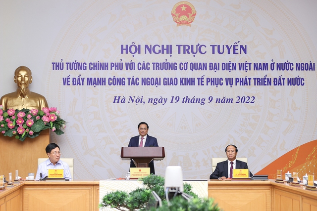 Thủ tướng họp các cơ quan đại diện ở nước ngoài để đẩy mạnh ngoại giao kinh tế -0