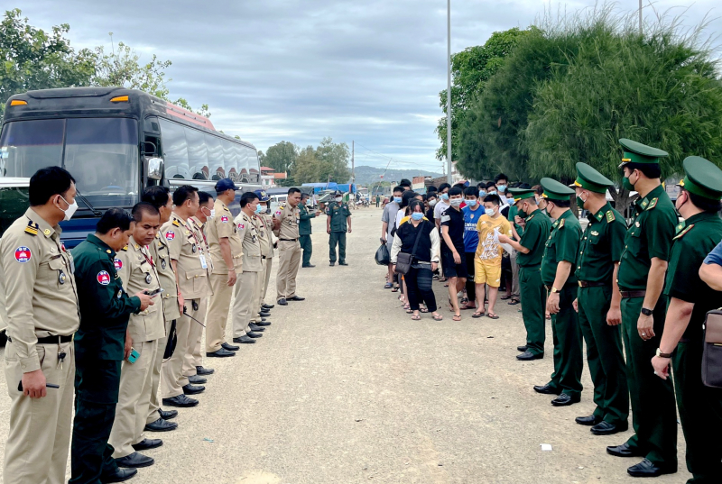 Tiếp nhận 44 công dân do Campuchia bàn giao -0