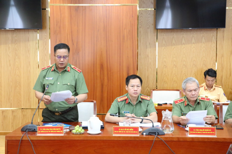 Công an TP Hồ Chí Minh cần phải phấn đấu trở thành đầu tàu trong công tác CCHC -0