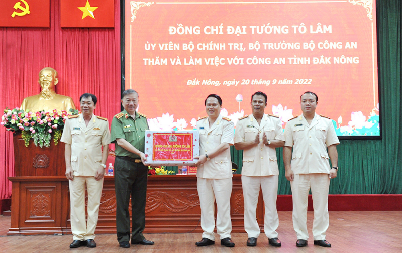 Bộ trưởng Tô Lâm biểu dương những kết quả nổi bật của Công an Đắk Nông -0