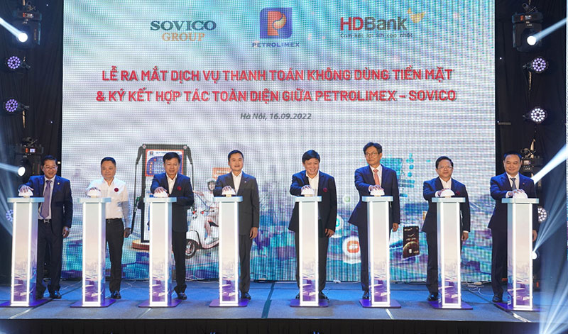 Petrolimex ra mắt dịch vụ thanh toán không dùng tiền mặt -0