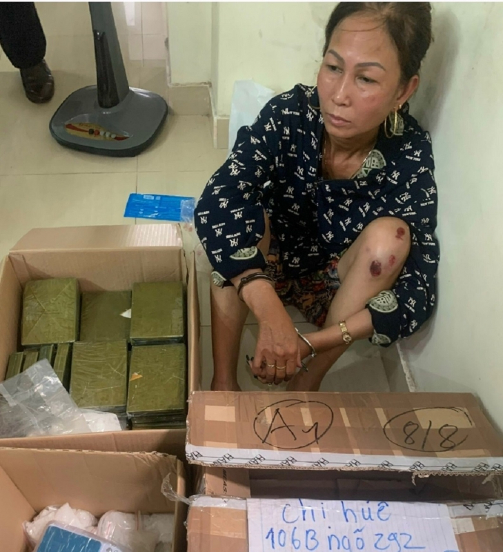 Đột kích “tổng kho” ở Hải Phòng, thu giữ 56 bánh Heroin và 12,43kg ma túy tổng hợp -0