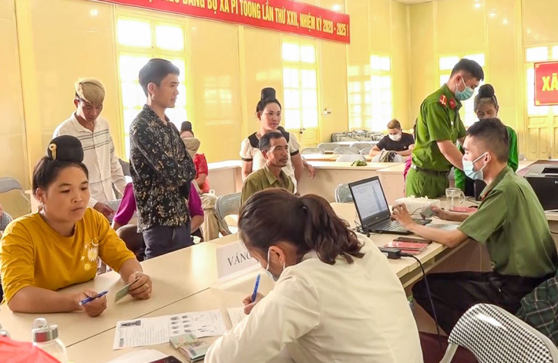 Gấp rút thực hiện “Chiến dịch cao điểm 40 ngày đêm cấp CCCD” -0