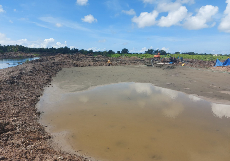 Sóc Trăng làm rõ vụ khai thác cát trái phép rầm rộ dưới lòng đất  -0