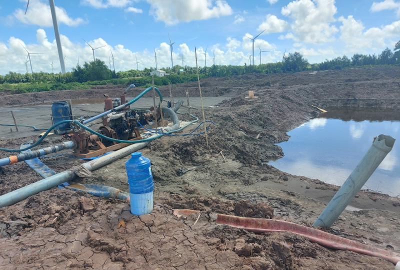 Sóc Trăng làm rõ vụ khai thác cát trái phép rầm rộ dưới lòng đất  -2