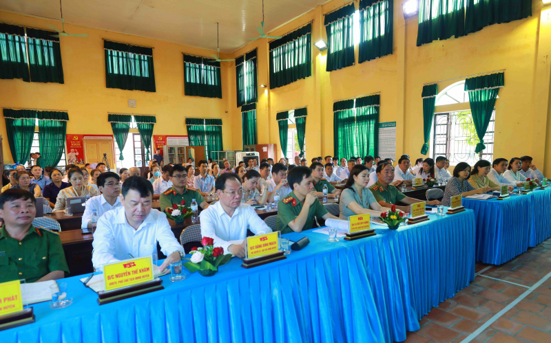 Thứ trưởng Trần Quốc Tỏ tiếp xúc cử tri tại Bắc Ninh -0