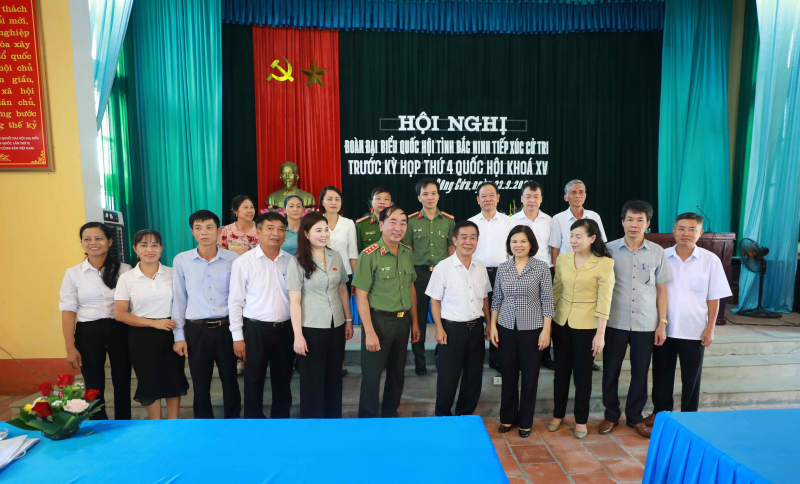 Thứ trưởng Trần Quốc Tỏ tiếp xúc cử tri tại Bắc Ninh -0