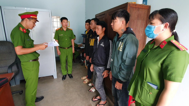 Hẹn nhau hỗn chiến chỉ vì mâu thuẫn trên bàn nhậu -0