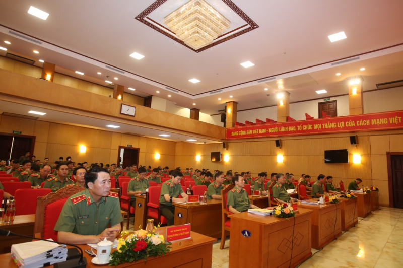 Đẩy mạnh tấn công trấn áp tội phạm, hoàn thành chương trình công tác năm 2022 -0