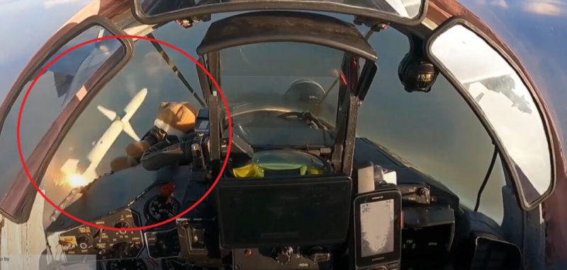 MiG-29 Ukraine mang tên lửa Mỹ bị tiêm kích Nga bắn rơi trong không chiến -0