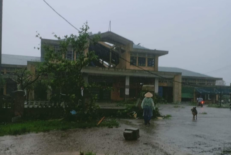 Những hình ảnh đầu tiên về thiệt hại do bão số 4 tại Quảng Trị -0