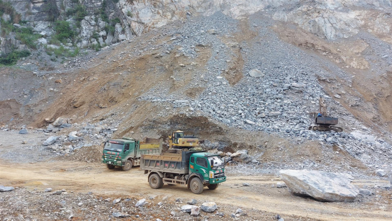 Thanh Hóa xử phạt 3 công ty khai thác khoáng sản hơn 600 triệu đồng  -0