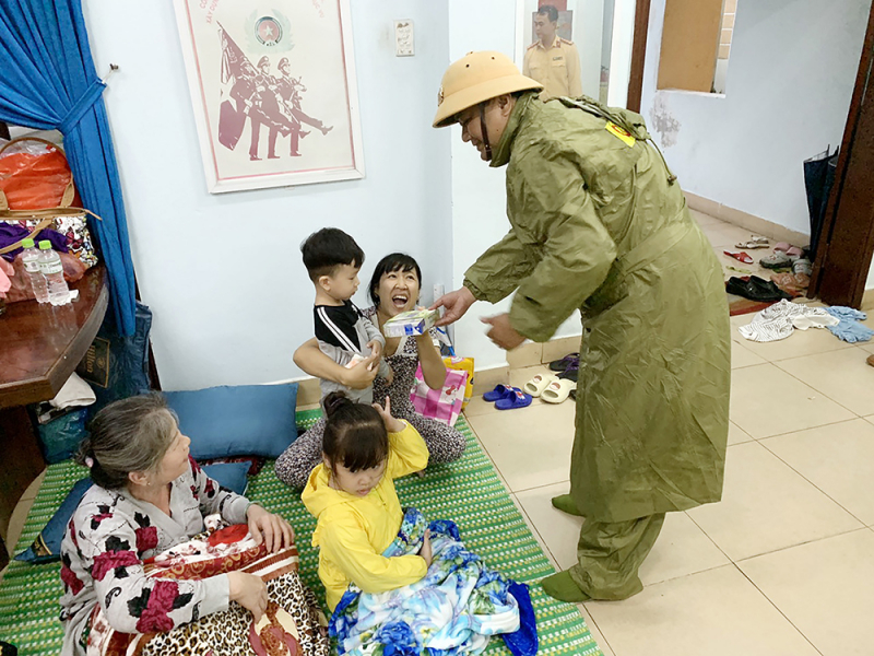 Bão Noru áp sát Đà Nẵng - Quảng Trị, nhiều nơi mưa rất to -0