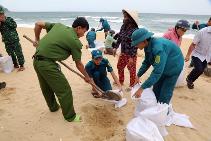 Gấp rút hoàn thành công tác ứng phó trước khi bão đổ bộ -0