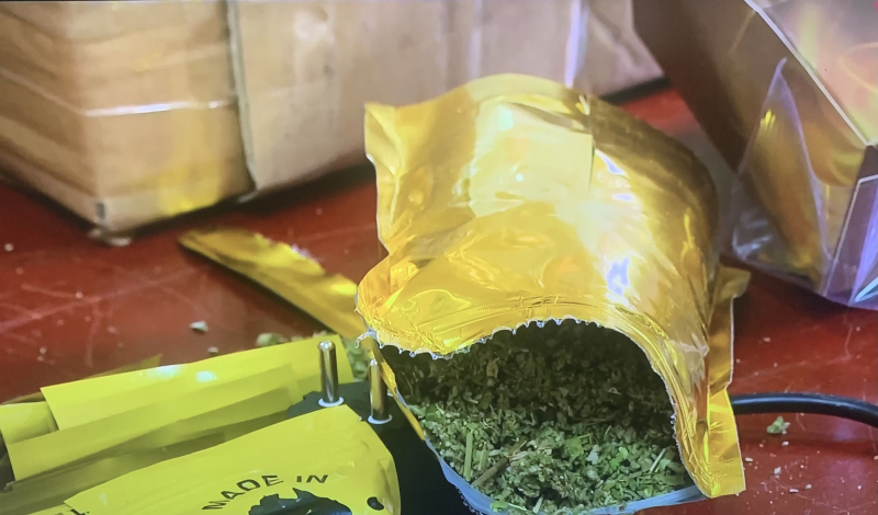 Dùng mặt nạ sản xuất, điều chế 