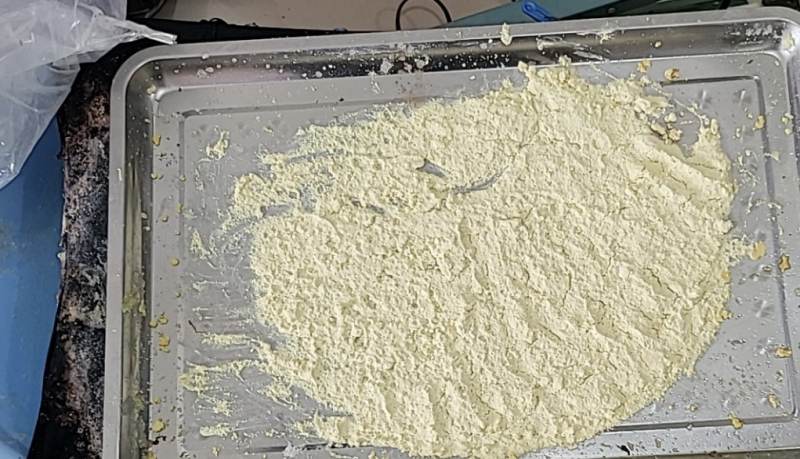 Dùng mặt nạ sản xuất, điều chế 