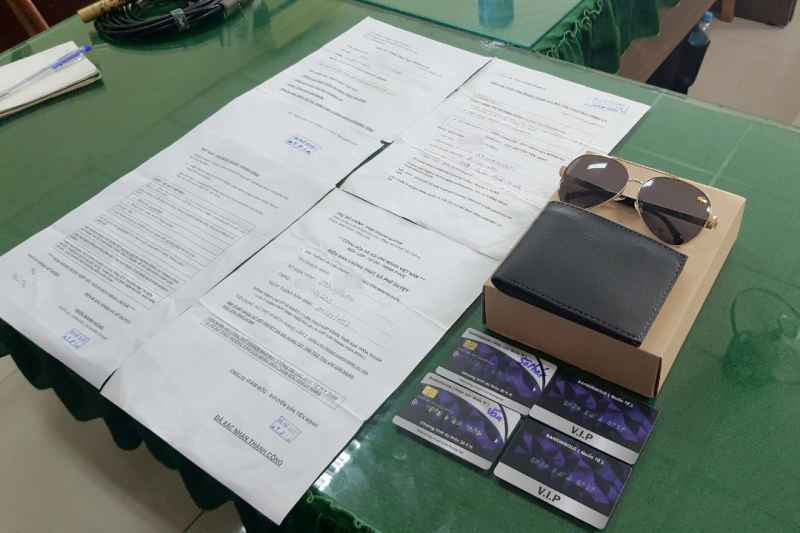 Đang làm rõ có hay không sự liên quan giữa hai vụ mạo danh ngân hàng để lừa đảo  -1