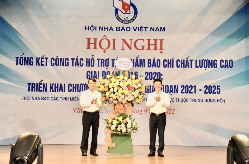 Tăng cường công tác hỗ trợ tác phẩm báo chí chất lượng cao -0