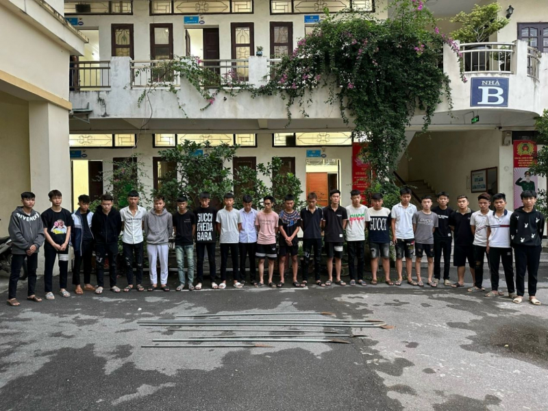 Vây bắt 18 đối tượng cầm phóng lợn đi hỗn chiến gây tai nạn chết người -0