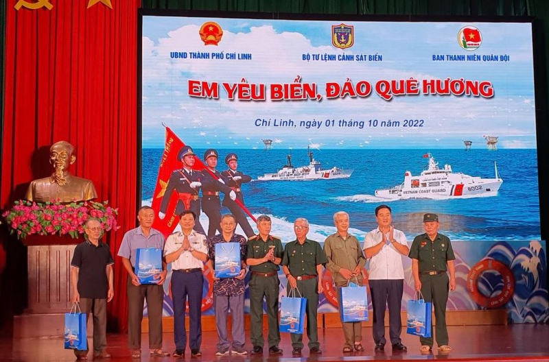 Hun đúc tình yêu đất nước qua cuộc thi “Em yêu biển đảo quê hương” -0