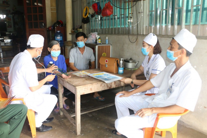 Củng cố lực lượng y tế cơ sở để ngăn dịch bệnh bùng phát -0