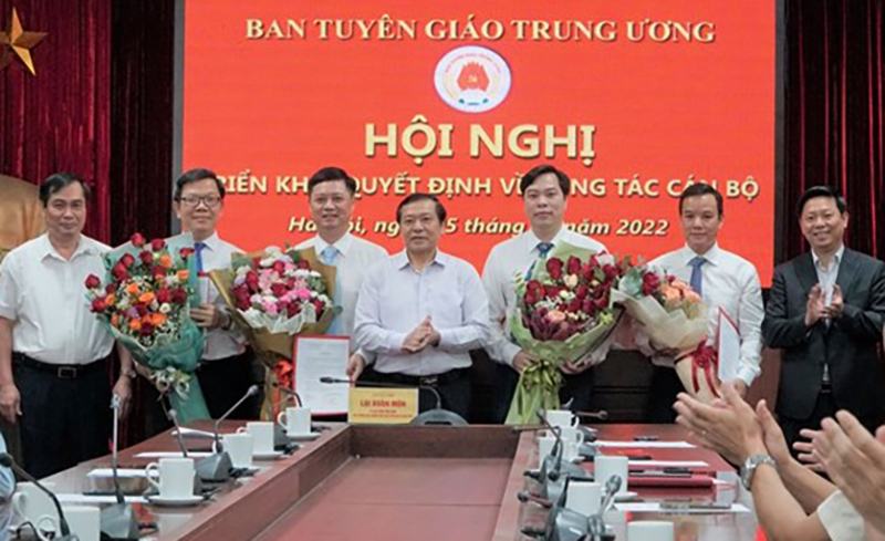 Ông Tống Văn Thanh giữ chức Vụ trưởng Vụ Báo chí - Xuất bản -0