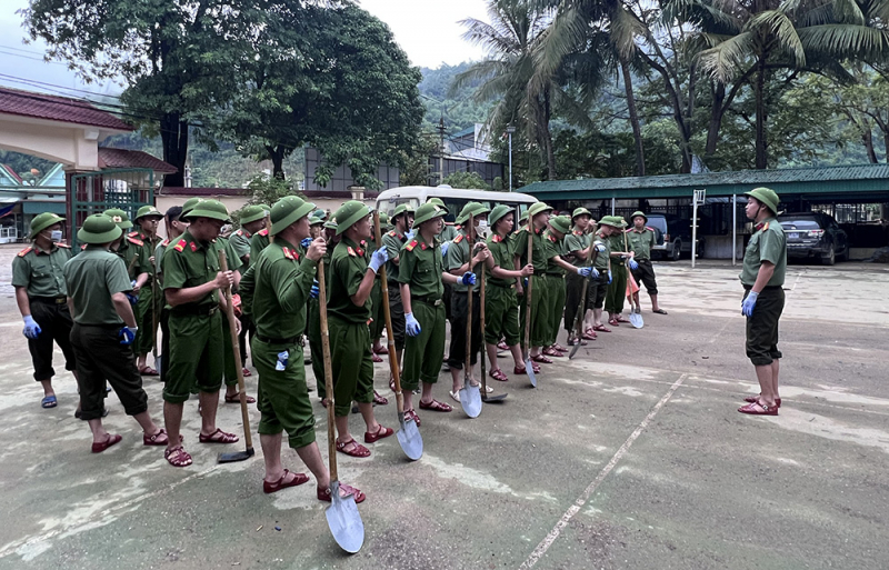 Công an tỉnh Nghệ An tiếp tục tăng cường 50 CBCS giúp huyện Kỳ Sơn -0