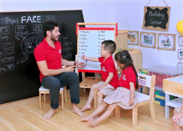 Có 321.149 trẻ mầm non làm quen với tiếng Anh -0