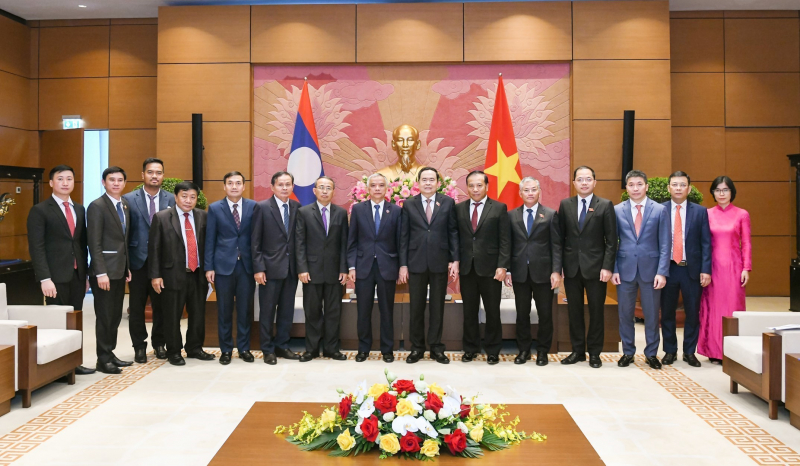 Thúc đẩy, củng cố quan hệ hữu nghị truyền thống Việt Nam – Lào -0