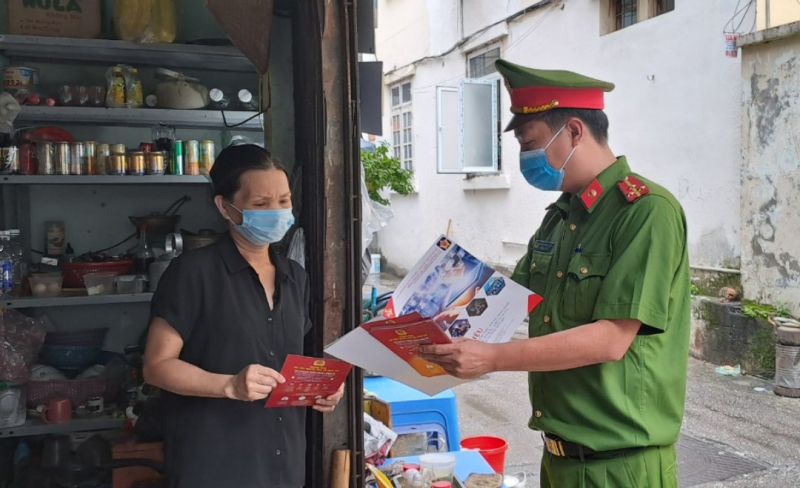 Đưa đề án 06 đến với người dân -0