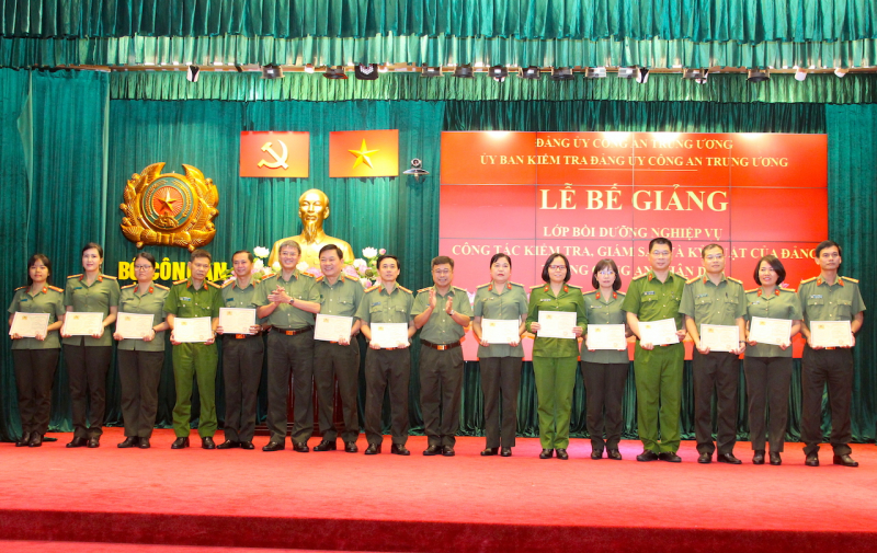 133 cán bộ đạt loại Giỏi lớp bồi dưỡng nghiệp vụ công tác kiểm tra, giám sát, kỷ luật đảng -0