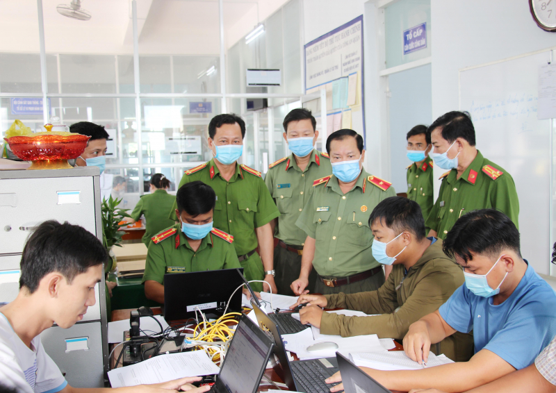 Thực hiện cao điểm 90 ngày, đêm hoàn thành chỉ tiêu của Luật Cư trú -0