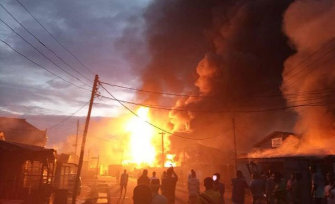 Điểm lại những vụ nổ trạm xăng kinh hoàng trên thế giới -0