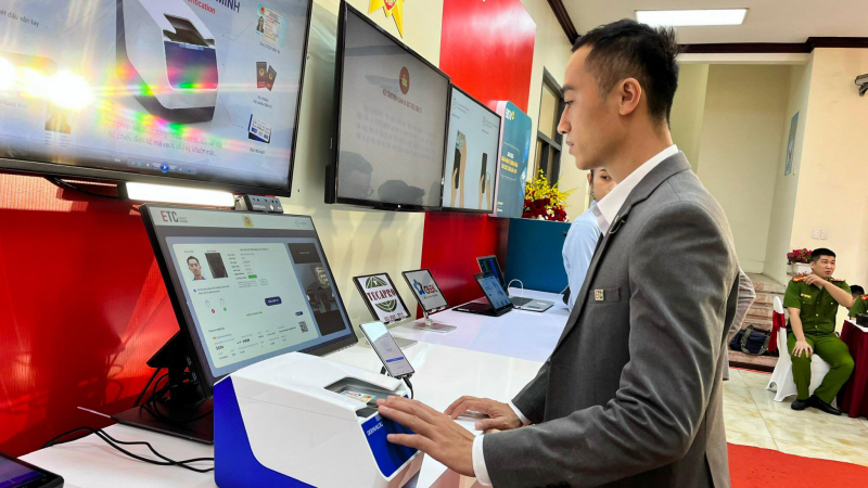 Ứng dụng thẻ căn cước công dân gắn chip để xác thực trong ký kết hợp đồng điện tử  -0