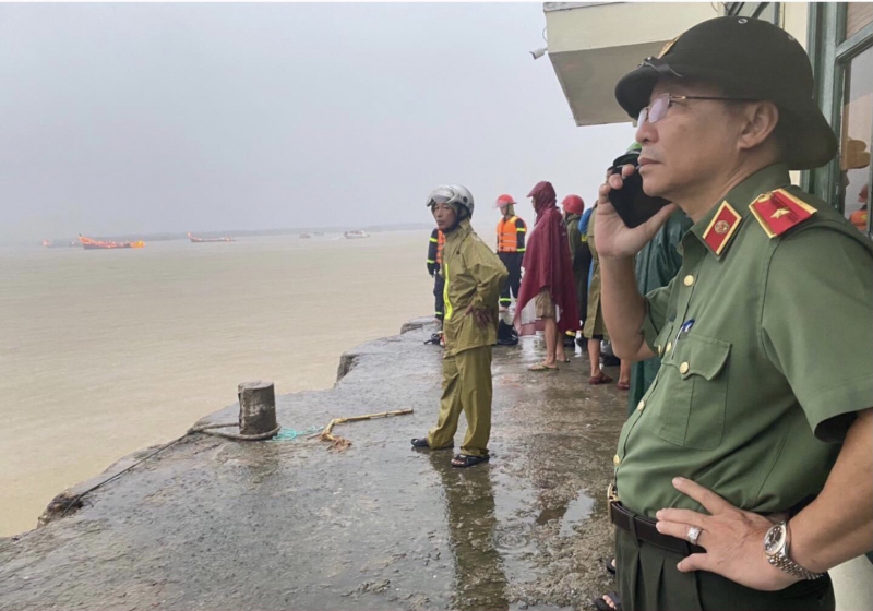 Vụ cháy 9 tàu và phương tiện du lịch trên biển Cửa Đại khả năng là do chập điện -0