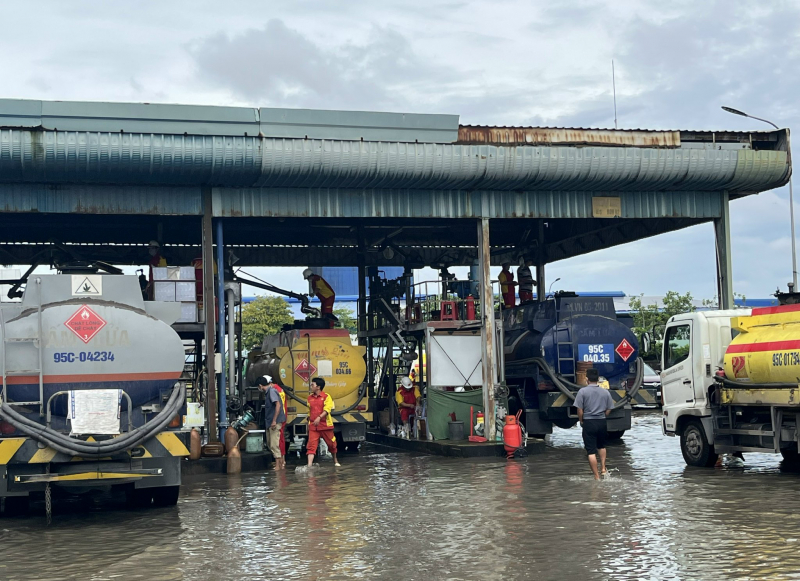 Cam kết không để đứt chuỗi cung ứng xăng dầu cho hệ thống -0