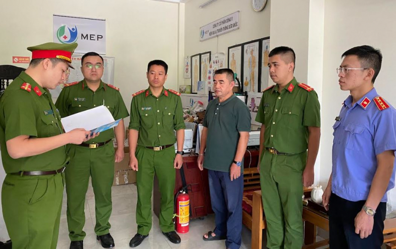 Bắt nguyên Phó GĐ và Phó trưởng phòng Kế hoạch CTCP dâu tằm tơ Mộc Châu -0