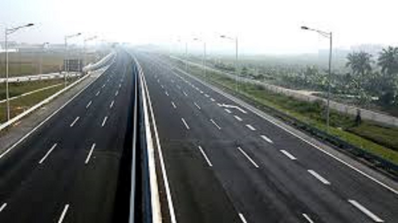 Lãnh đạo Bộ GTVT ra “tối hậu thư” với các nhà thầu làm cao tốc Bắc Nam  -0